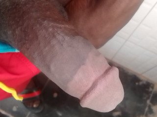 Je suis disponible pour tout types d'orgasme Yaoundé uniquement