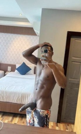 je-suis-un-homme-de-25-ans-pret-a-satisfaire-tout-vos-sexuels-pour-toutes-les-femmes-big-4