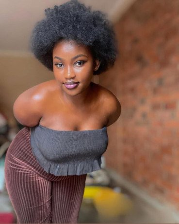 recherche-des-filles-avec-qui-je-vais-travailler-escortes-big-0