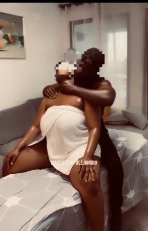 Massage érotique disponible pour femmes uniquement - Douala