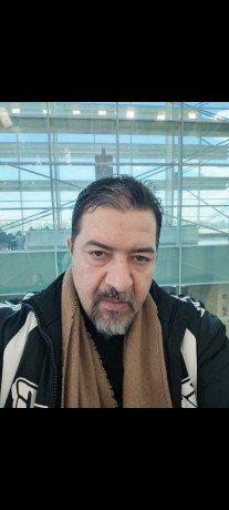 Recherche femme douce pour passé la journée avec moi - Tizi Ouzou